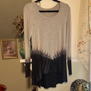 EUC Red23 High/Low TieDye Ombre Long Sleeve Tee Shirt Tunic